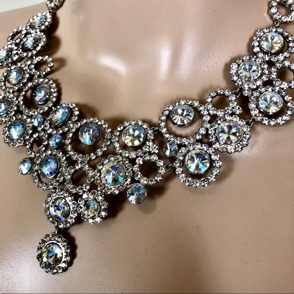 NWOT clear stones necklace and earrings set